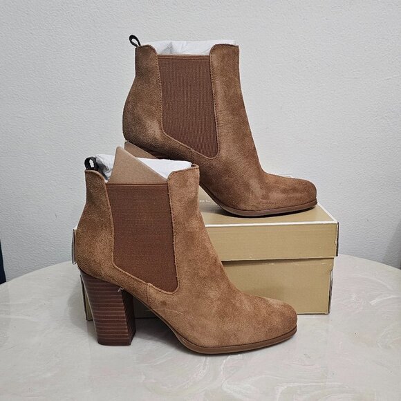 MICHAEL Michael Kors Women’s Lottie Suede Bootie - Size 7 MCAROB40FLTHEES